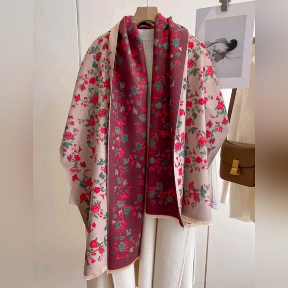 Floral jacquard large winter scarf - Picture 2 of 4